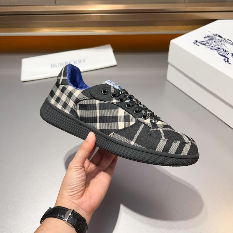 Burberry Low Shoes